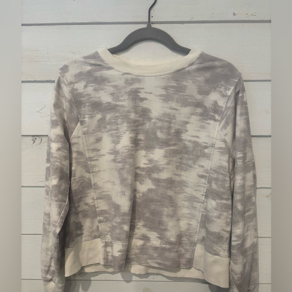 Athleta Tops - Athleta Farallon Print Sweatshirt
Size Small. Great condition!